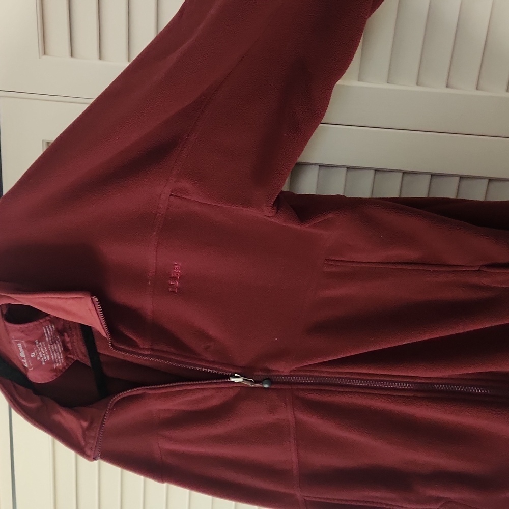 L.L. Bean Zip Up Burgundy Fleece XLT - Picture 5 of 8